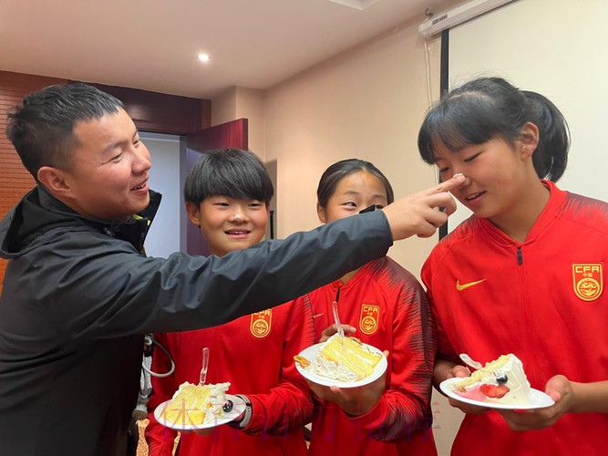 探班U15女足集训营 我们需要一些不问前路的勇气